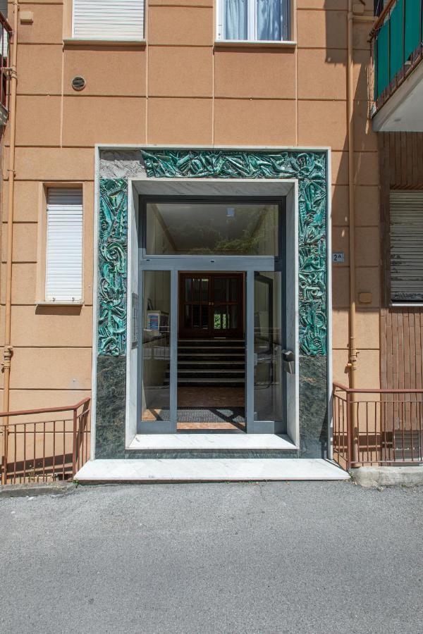 Rapallo Comodo Appartamento Signorile A Due Passi Dal Mare Con Posto Auto Exterior foto